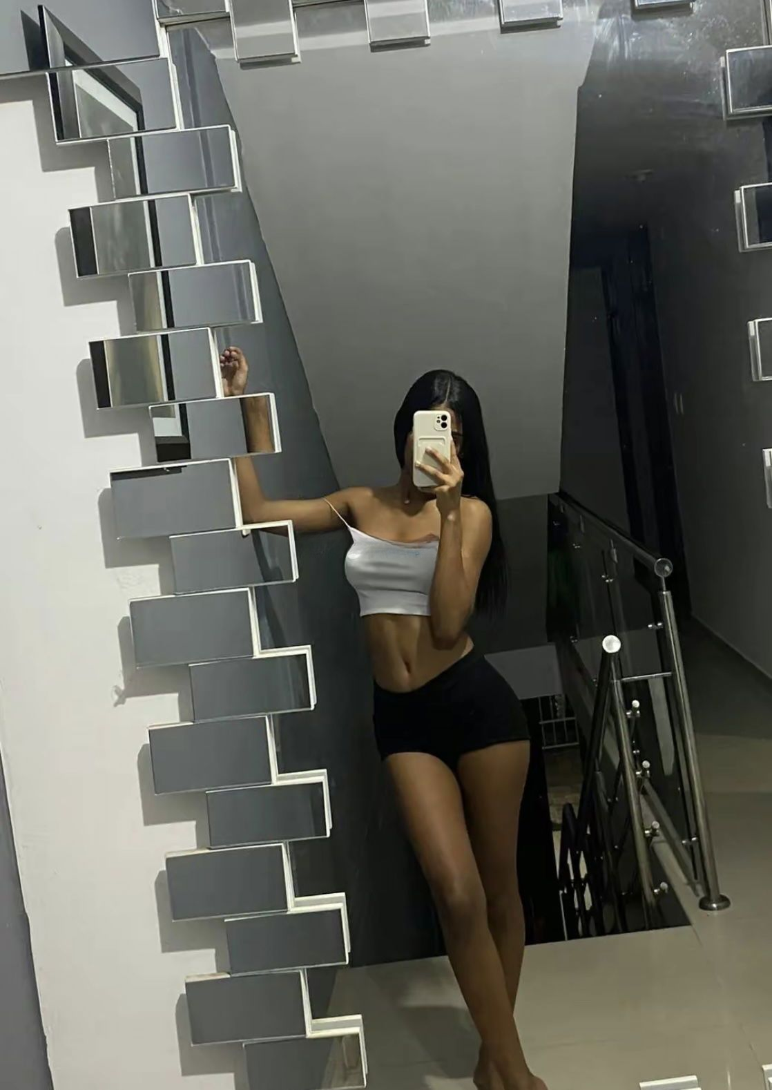687546332